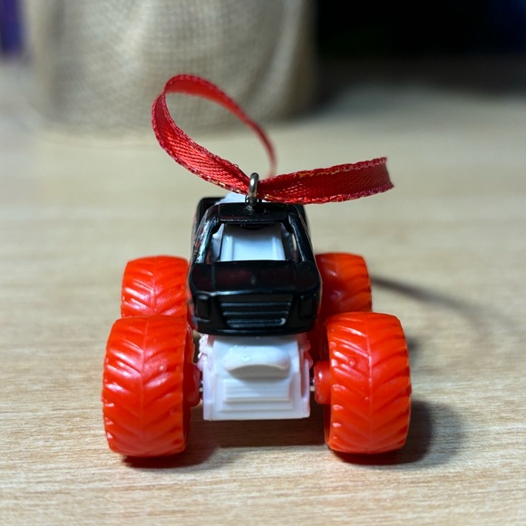 Monster Jam Southern Nightmare Monster Truck Custom Christmas Ornament - Picture 5 of 10